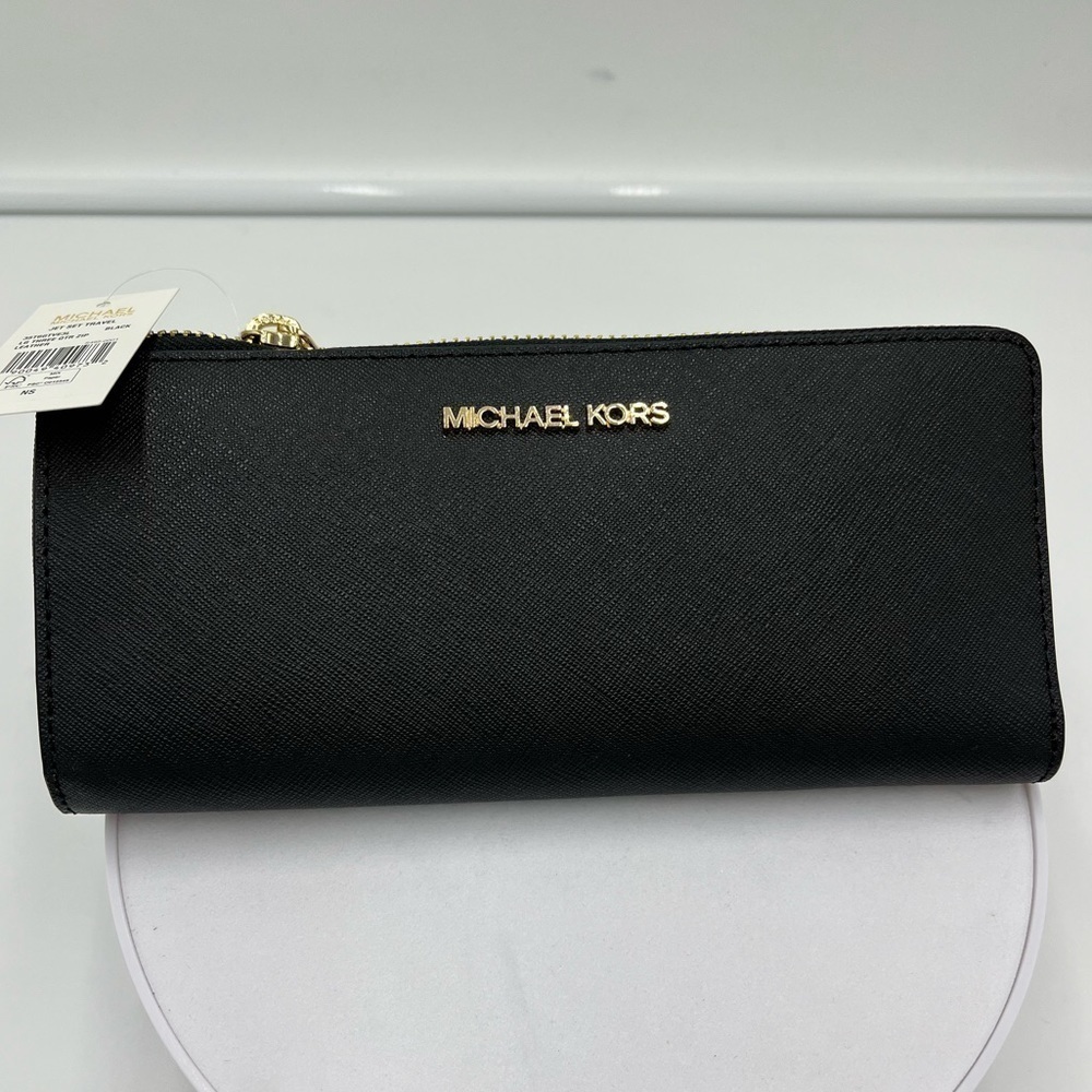 Michael Kors Large Black Leather Quarter-Zip Wallet  NWT - Picture 3 of 5